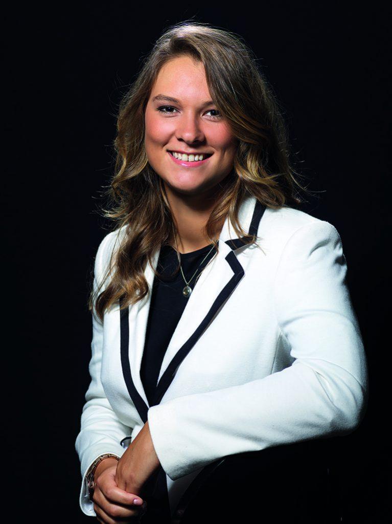 Danielle van den Heuvel - Expat lawyer (employment law)